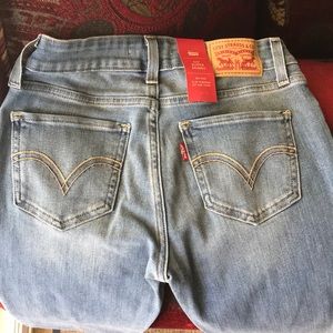 NWT Levi’s jeans